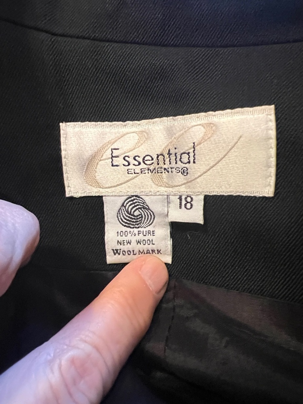 Black Classic Single-Breasted Women's Blazer 100% Wool - Picture 8 of 8